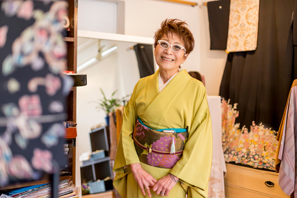 大島紬に合う“帯アレンジ” 術！ 結び方次第でおしゃれコーディネートに