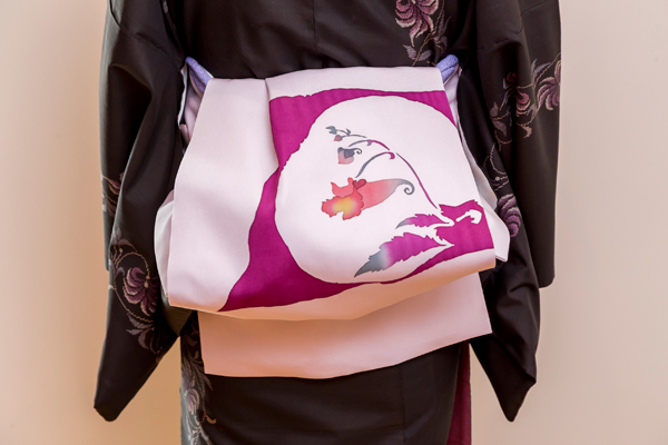 大島紬に合う“帯アレンジ” 術！ 結び方次第でおしゃれコーディネートに