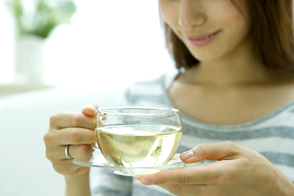 花粉症ケアに役立つ注目のナチュラルレメディ