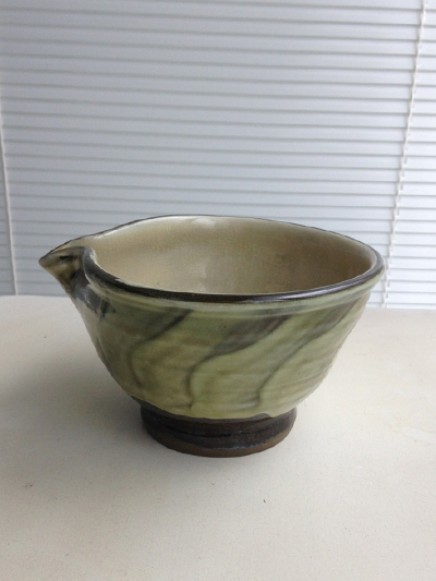 今、暮らしに取り入れたい “手仕事の器”