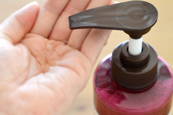 “香りの年齢ケア” で若返る？！ 「女性の加齢臭」対策、その秘訣とは