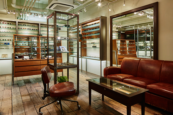 自分に似合う「サングラス」探しのコツとは？ 大人女子のサングラス選び指南