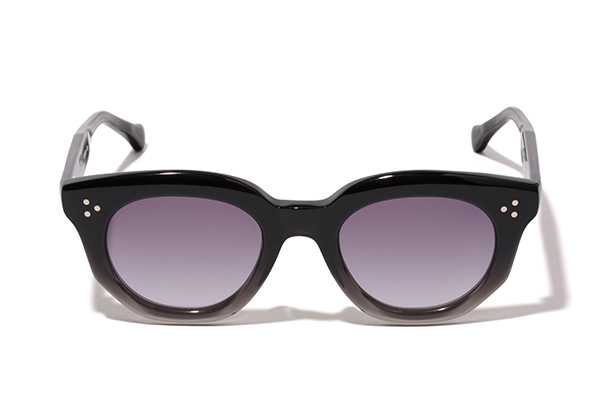 自分に似合う「サングラス」探しのコツとは？ 大人女子のサングラス選び指南