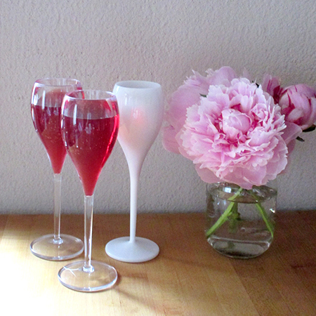 アウトドアでもOK！　割れない「ワイングラス」でパーティーを満喫