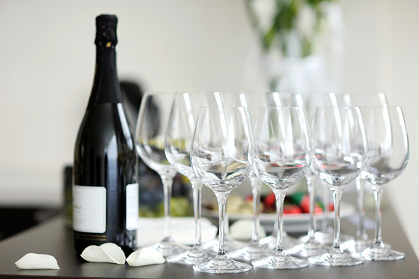 アウトドアでもOK！　割れない「ワイングラス」でパーティーを満喫