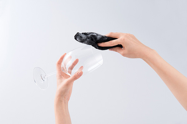 アウトドアでもOK！　割れない「ワイングラス」でパーティーを満喫