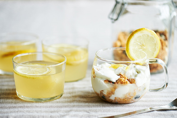 ビタミンCをこまめに摂取！　アレンジ豊富な「レモンのハチミツ漬け」