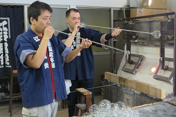 チリーンと鳴り響く音色が涼をよぶ　～江戸風鈴で暑気払い～