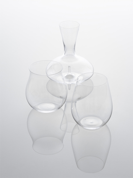 グラスにこだわっておいしく嗜む、大人女子の “家飲み” 作法