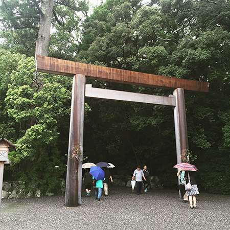 エネルギーをチャージ！ 1泊2日で行く、由緒ある神社巡り