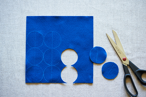 インテリアにも温もりを。ふわモコ感が愛らしい、簡単フェルトオーナメント