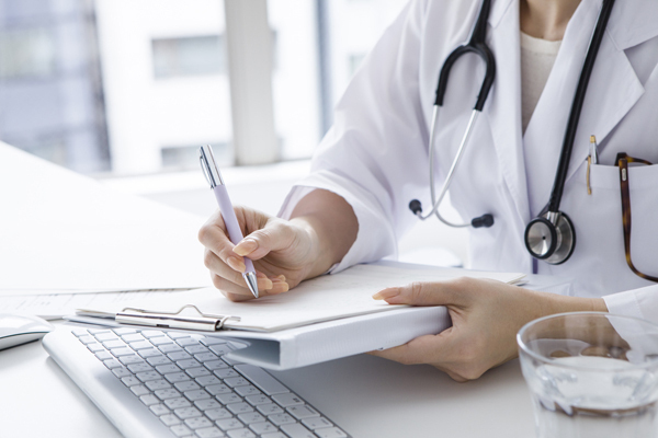 花粉症、アトピー、頭痛、冷え症、便秘…などの慢性的な症状を改善する 「機能性医学」とは？