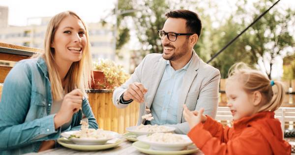 子どもの作文力を育む「インタビューごっこ」のススメ――文章作成に必要な「自問自答」の習慣づくり