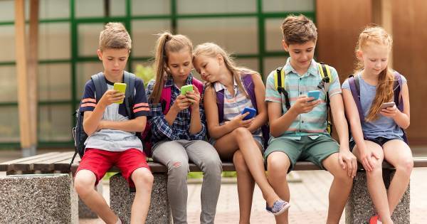 コミュニケーション能力は低くて当然の時代！？　そんないま親が子にしてあげるべき6つのこと