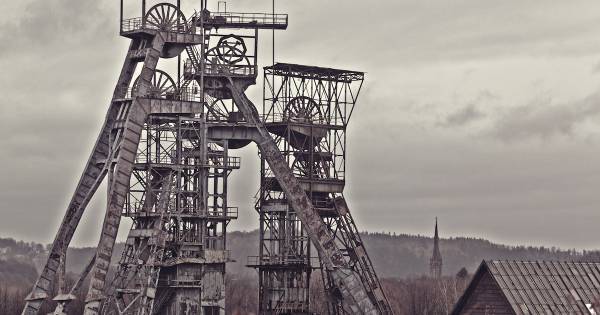 学びの種はアニメにも！　ジブリ映画『天空の城ラピュタ』から、親子でイギリスの社会と文化を学ぼう