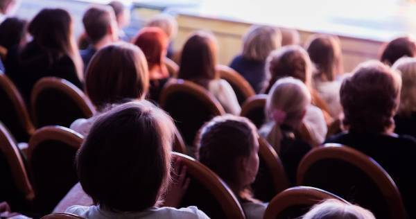 「落ち着いて」はNGワード！？　“本番に強い子” になる、正しい言葉かけと簡単トレーニング