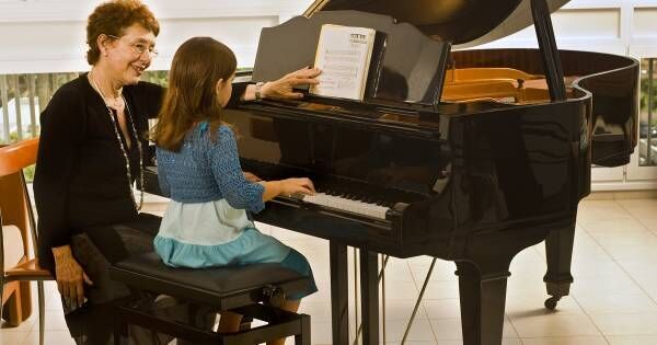 ピアノは何歳から始めるべき？　脳科学から徹底的に考えてみた。