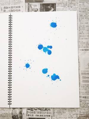 「ドリッピング」のやり方を写真で解説！　親子でアートを楽しもう