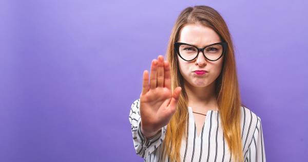 国際人に必須の “相手を立てる” 反論、“角が立たない” 断り方。親子で学びたい「否定」の英語フレーズまとめ