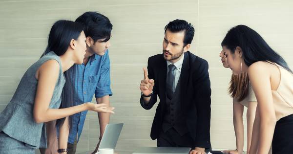 国際人に必須の “相手を立てる” 反論、“角が立たない” 断り方。親子で学びたい「否定」の英語フレーズまとめ