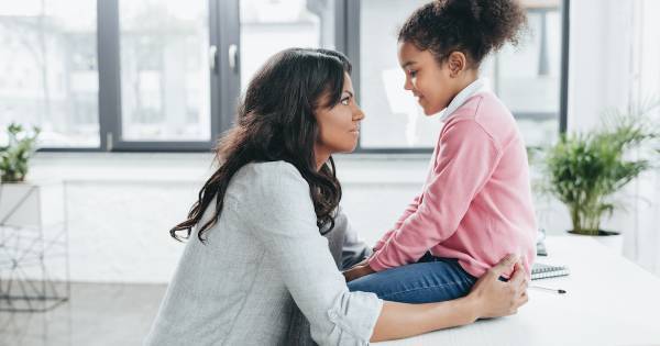 “英会話力” を身に付けるには？　スムーズな会話を実現するための必殺技「コミュニケーション方略」