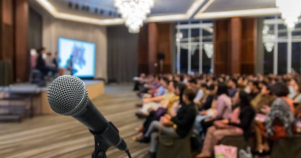 自分の考えを上手にまとめ、発信する力を育てる！ 「英語プレゼン」の効果と5つのコツ