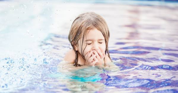 スイミングは何歳から習わせるべき？　脳科学的には○歳までがベスト。