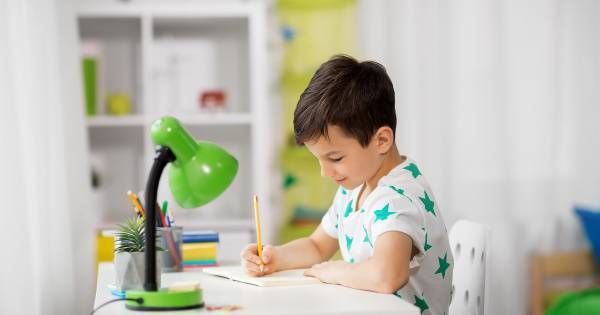 「書き出し上手」は「作文上手」！　作文を魅力的にする“書き出しのパターン”12選