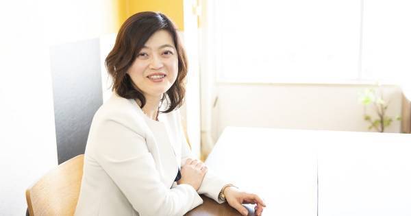 旅先での行動は“ 親子別々” に。“親の不在” が深める子どもの「自信」