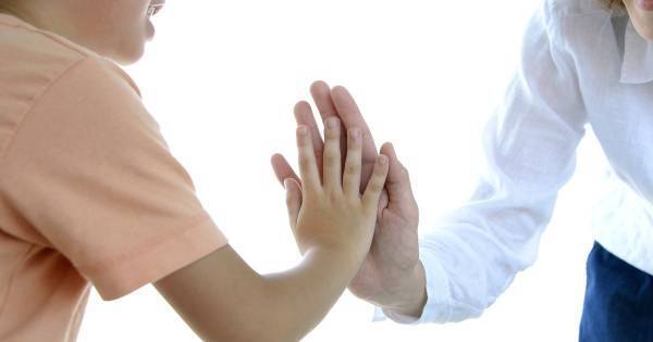 「褒める」にひそむ意外な盲点。本当に褒めるべきこととそうでないことの違い