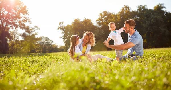 過干渉の原因は親自身の「コンプレックス」！？　親子セットで自己肯定感を高めたほうがいい理由