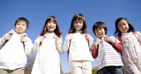 親の心配は子どもの負担になる。新学期に大切な「聞く」より「聴く」の実践法