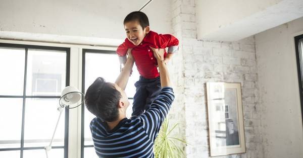 父親流の「厳しい愛情」が子どものEQを伸ばす。人間性と学力を高める親のかかわり方