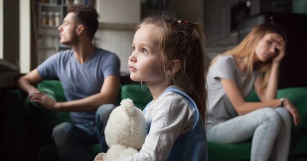 子どものメンタルヘルス週間とは？ 幼少期から家庭で「心の健康」を守るのに役立つ絵本たち。