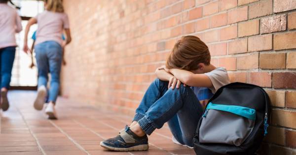 子どものメンタルヘルス週間とは？ 幼少期から家庭で「心の健康」を守るのに役立つ絵本たち。