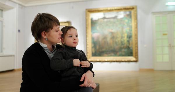 美術鑑賞は “ぶらぶら歩きでいい加減に” 。子どもがアートに目覚める瞬間