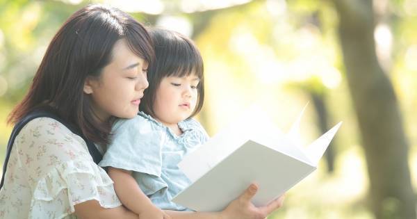 小さな子どもが喜ぶ「デジタル絵本」に、実は“学びの効果”は期待できない