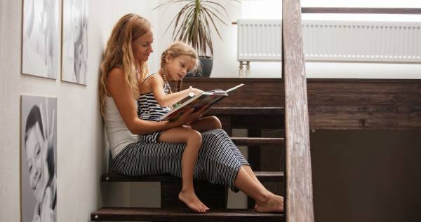 「心の脳」に直接働きかける読み聞かせ。語彙を豊かにし、学力向上につながる読み方とは