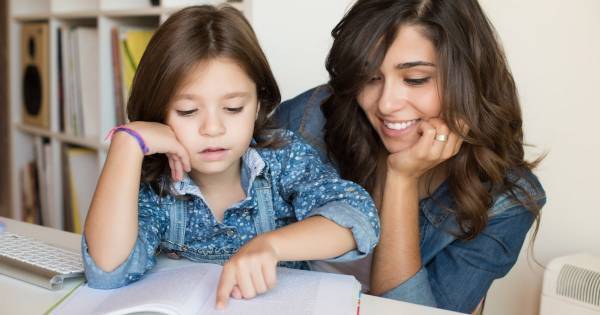 「宿題やだ！」を解決する “親の神対応”。脳をダマして「やり抜く力」をつける方法