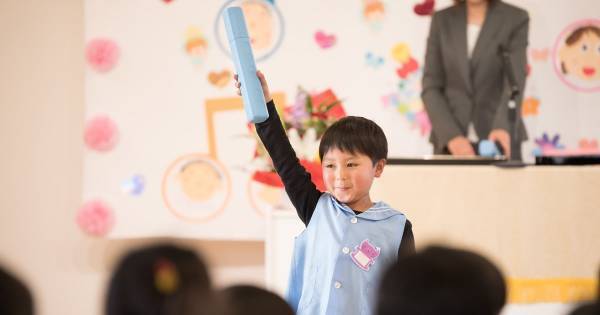 言葉を次々調べたくなるマル秘アイテム。どんどん辞書を引いて、国語辞典を使いこなそう