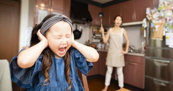 子どもが「キレやすい」人間に育ってしまう、“絶対にNG”な親の振る舞い方