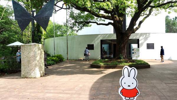 五感が解放される、緑豊かな「クレマチスの丘」は “子どもと美術が出会う場所”