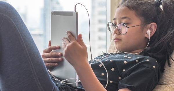 テレビ、ゲーム、インターネット。メディアとの付き合い方と、身につけたい能力「トランスリテラシー」