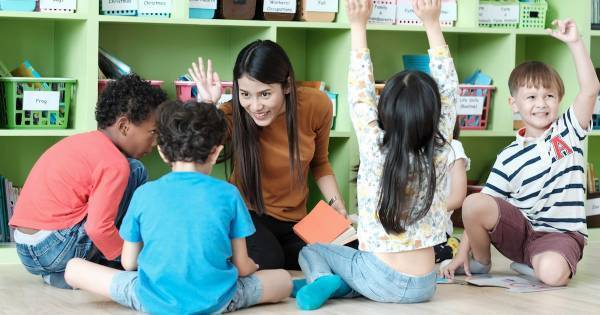 「プレゼン能力」「独創性」が通知表で評価されるオランダ。自己肯定感が高まる教育プロセスとは？