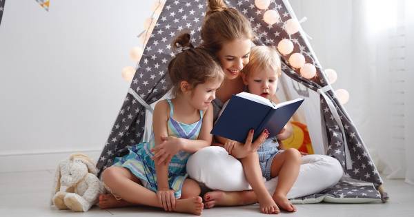 想像力を高めるには「棒読み」が有効！？　読み聞かせの新常識とは