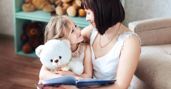 想像力を高めるには「棒読み」が有効！？　読み聞かせの新常識とは