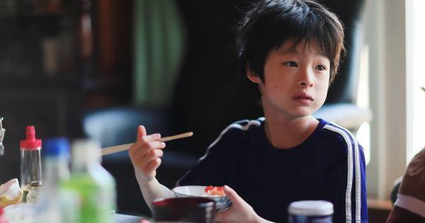 「家族で食べたい」と素直に言えない子どもたちに、親がすべき“食事の場”づくり