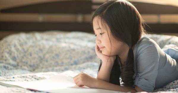 我が子に“読書好き”になってほしいなら。ぜひ身につけさせたい「読み癖」とは