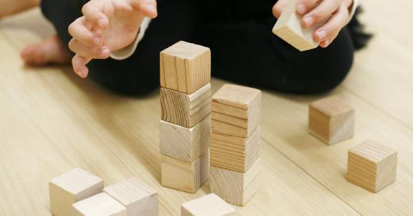 「10まで言えるのに、5個が数えられない」？　未就学児への“数”と“時間”の教え方