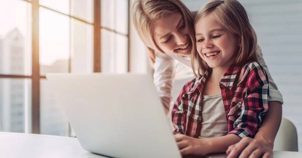 ものづくりのプロセスからキャリア教育まで！「工場見学」が自由研究に最適なワケ